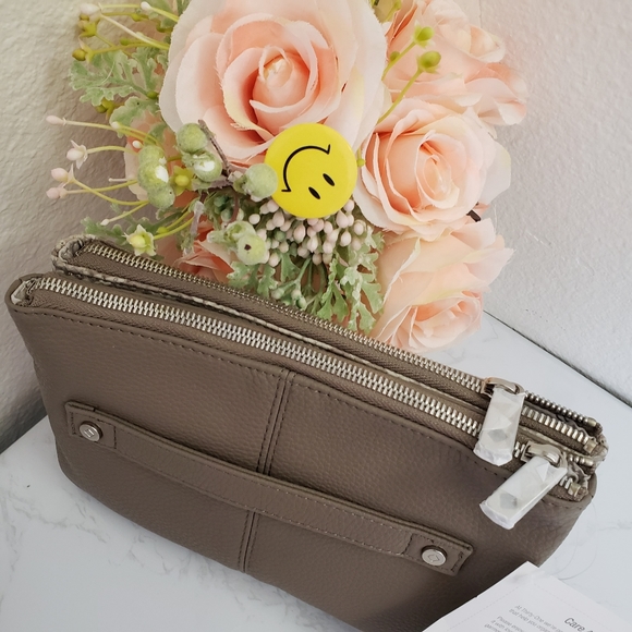 Jewell by Thirty One - Snake Print Clutch - Picture 3 of 4